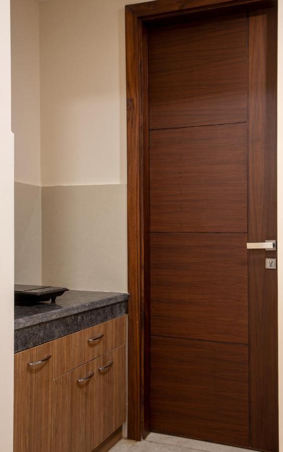 Perch Service Apartment-Mg Road Ґурґаон Екстер'єр фото